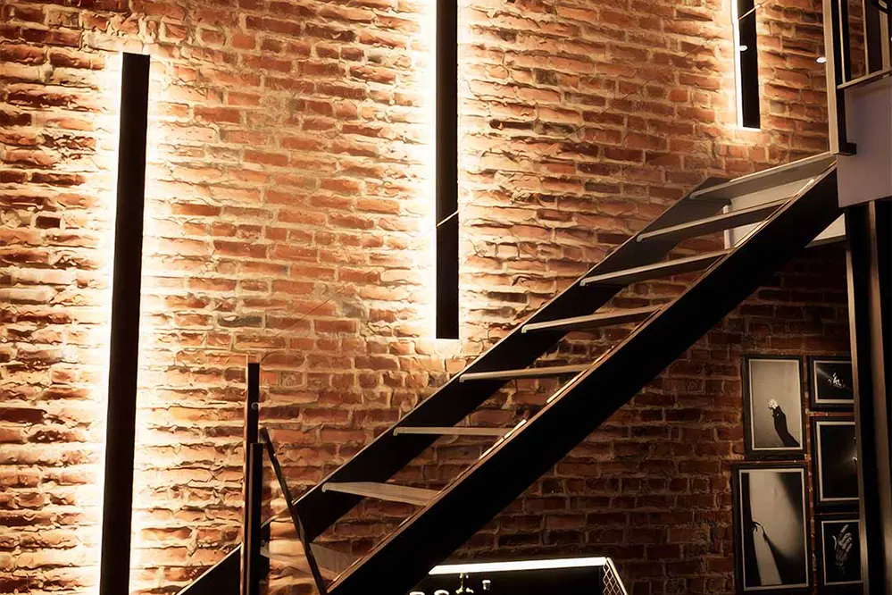 Enhancing Staircase Walls with LED Lighting