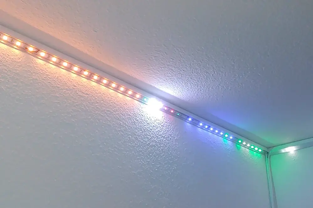 LED strip lights flickering