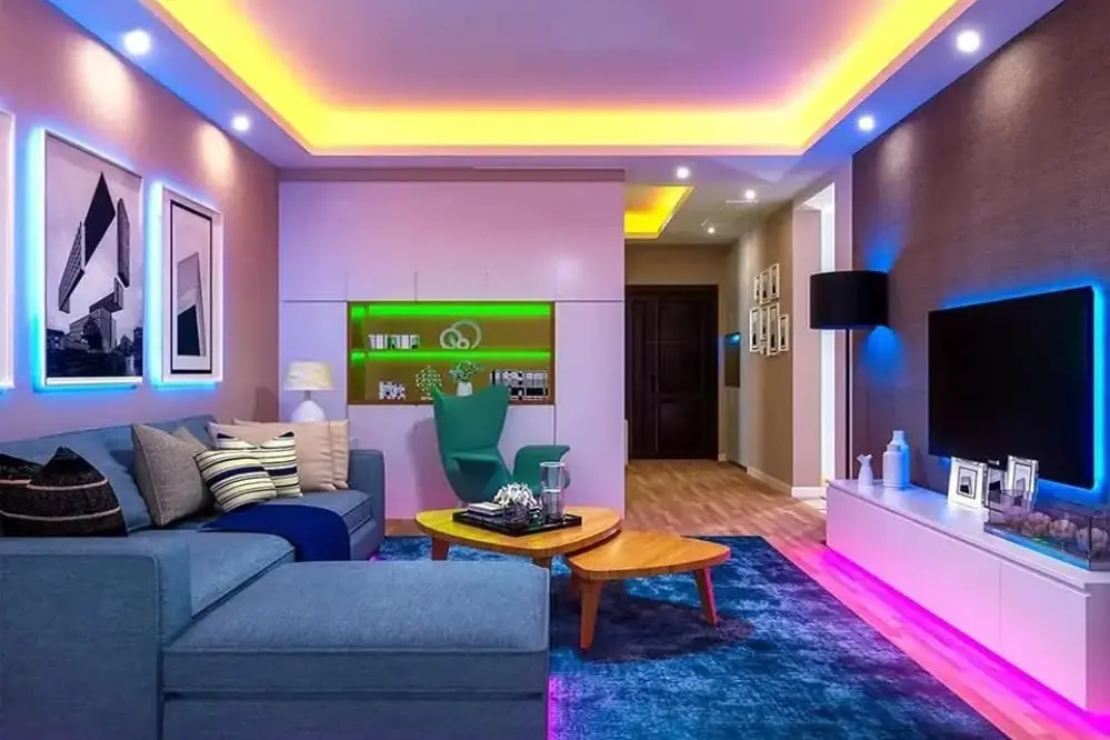 Living Room LED Strip Light with TV